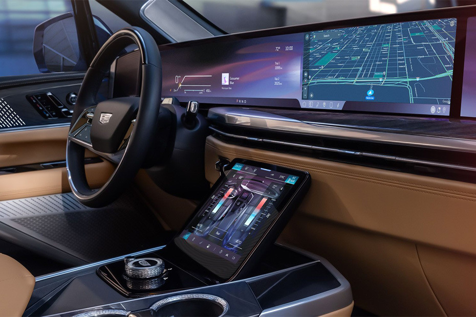 ESCALADE IQ Center Console