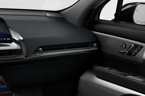 VISTIQ Front Side Ac Vents