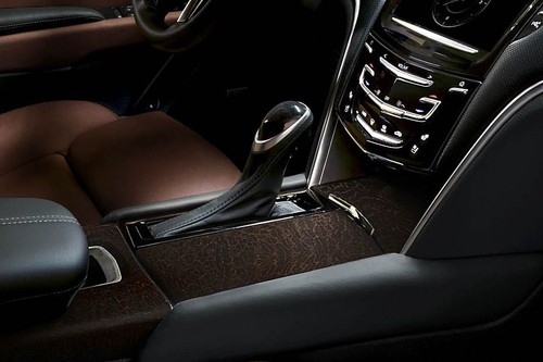 Cadillac XTS Gear Shifter