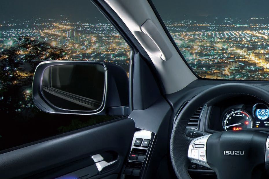 Isuzu Mu-X (2020-2023) Passengers View