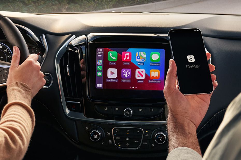 Traverse (2022-2024) touch screen