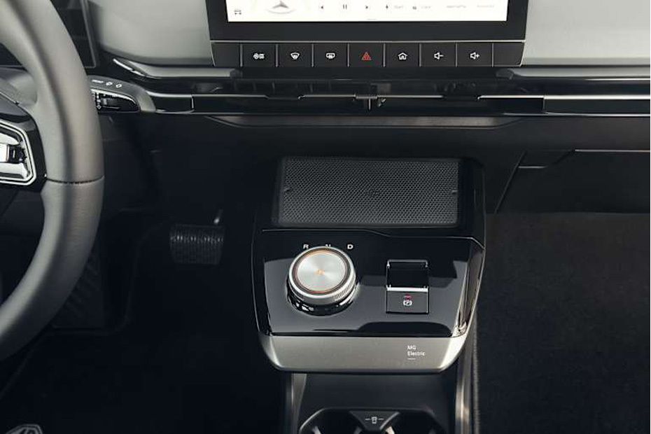 Center Controls of MG 4