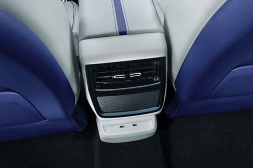 Whale Rear AC Controls