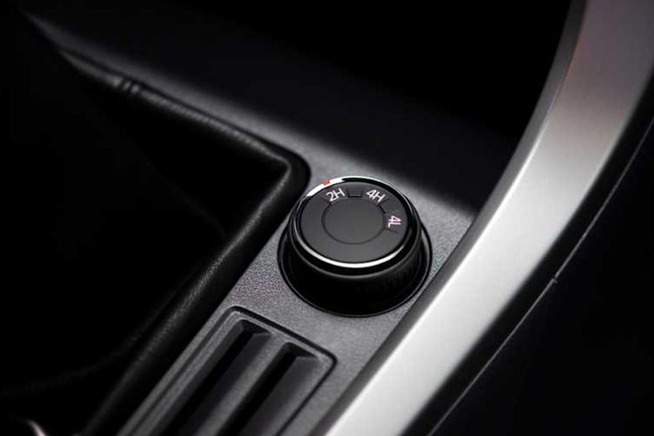 Center Controls of MG T60