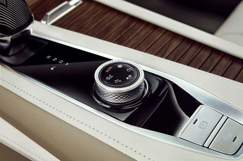 Center Controls of MG RX9