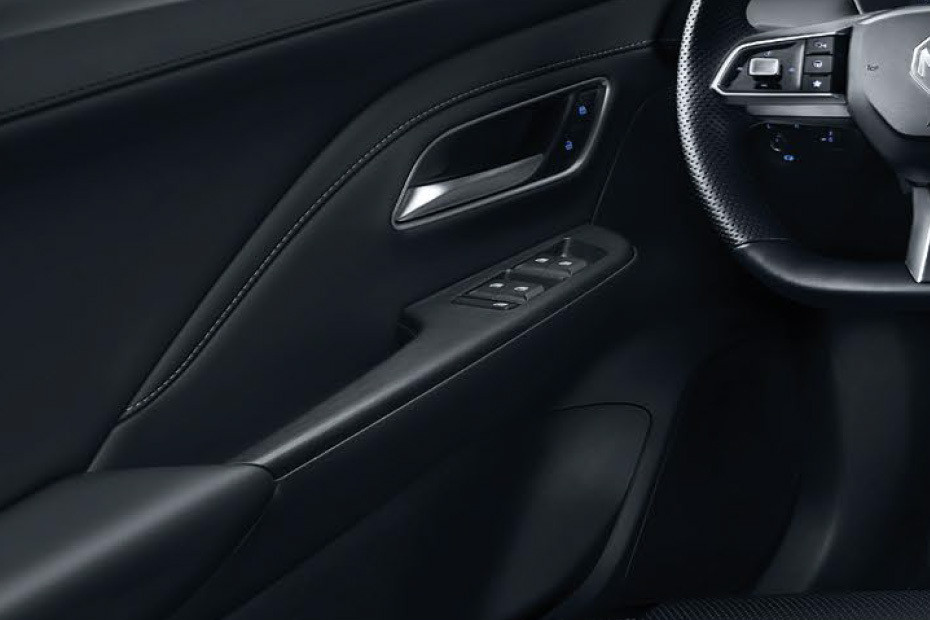MG ZS Drivers Side In Side Door Controls