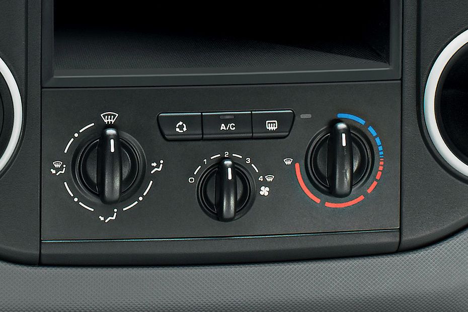 Front AC Controls of Citroen Berlingo