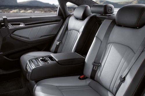 Genesis G80 SPORT Rear Seats