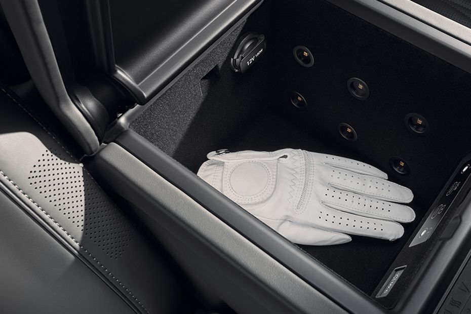 Genesis G90 Glove Box Open