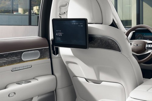 Rear Seat Entertainment of Genesis G90