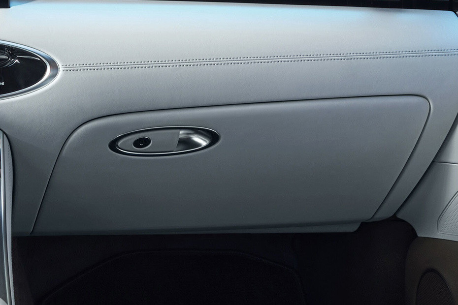 Genesis GV70 Glove Box