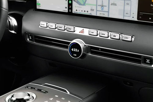 Center Controls of Genesis GV90