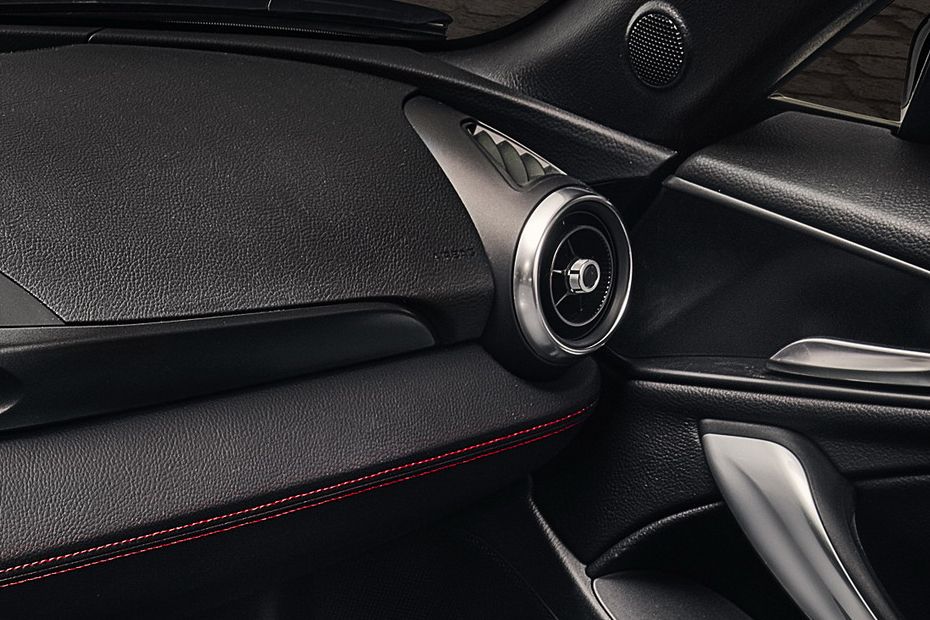 124 Spider Front Side Ac Vents