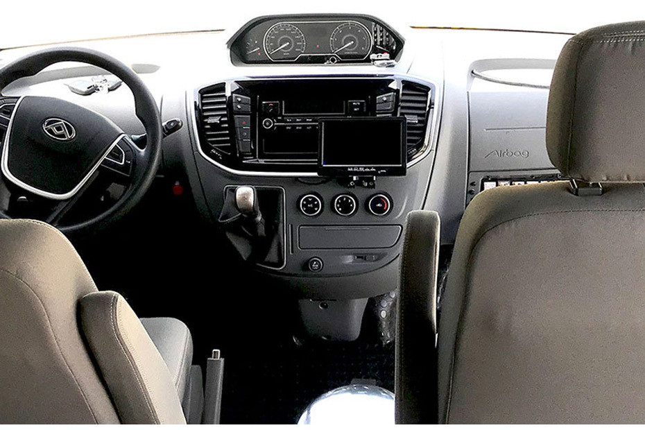 V80 Center Console