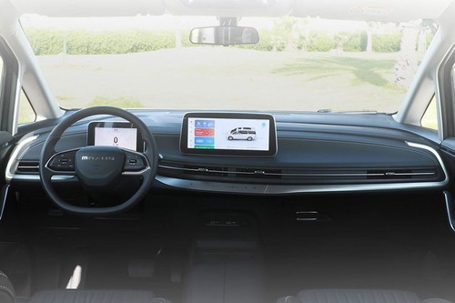 Dashboard View of G90