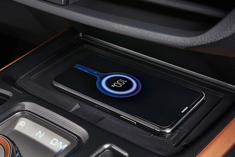 Power Accessories Outlet View of Haval H7