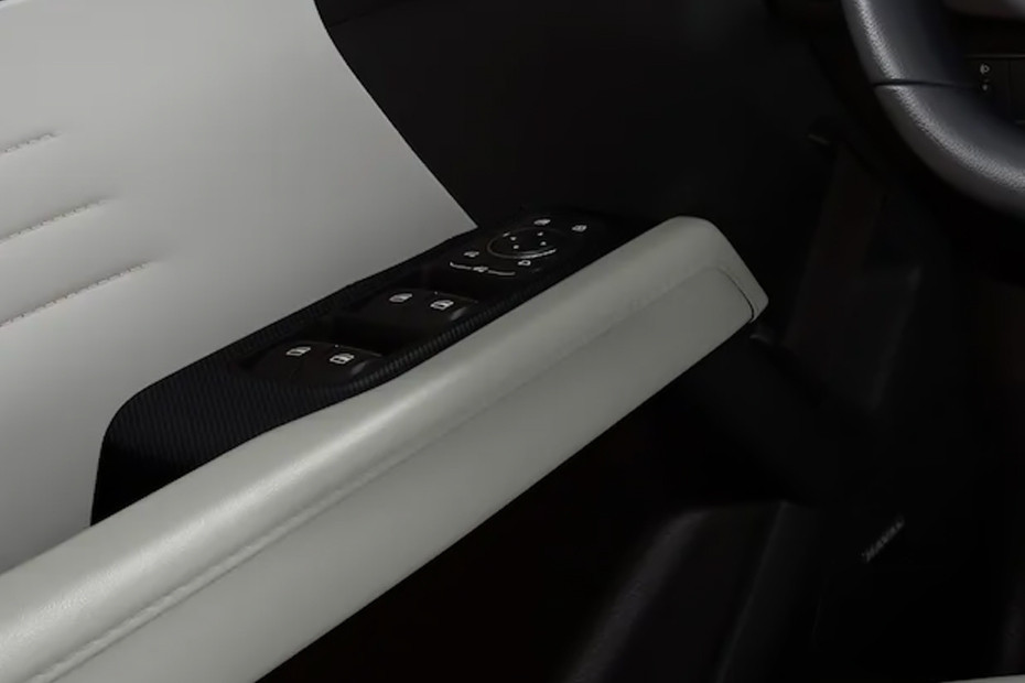 Haval V7 Drivers Side In Side Door Controls