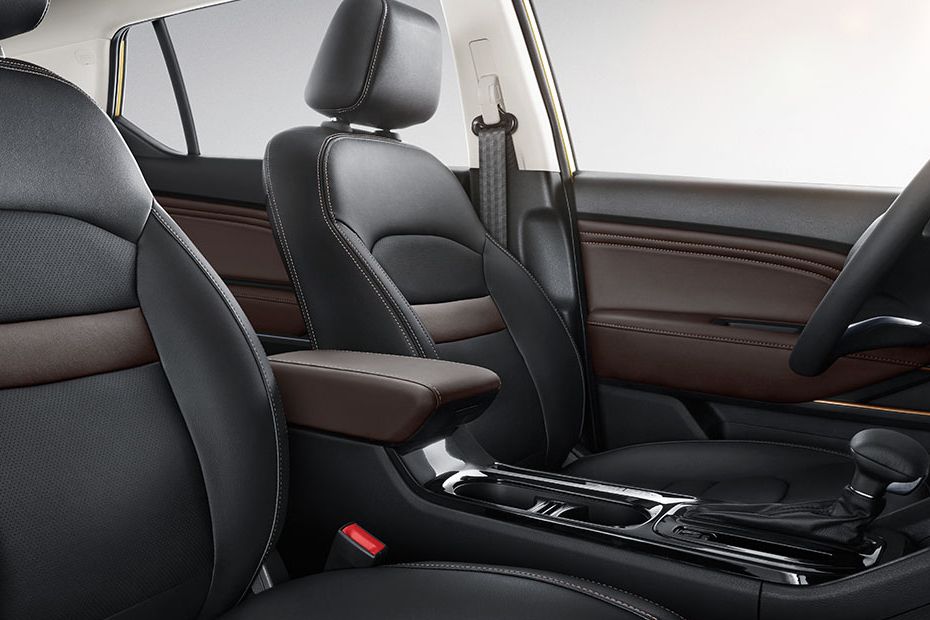 GS3 Front Seats