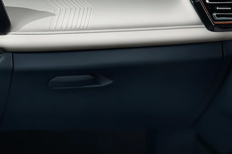 GAC GS3 EMZOOM Glove Box