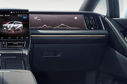 GAC M8 Glove Box