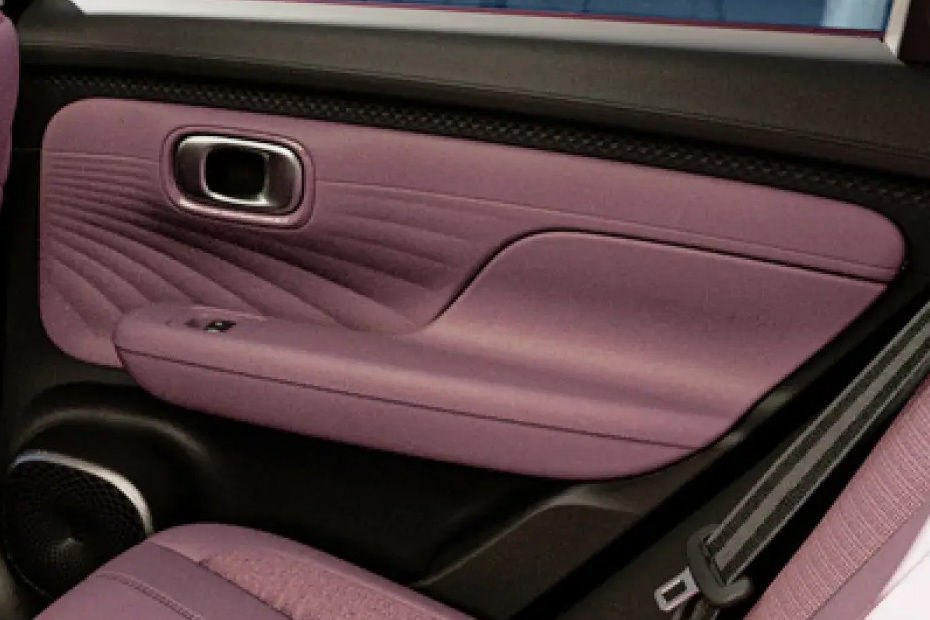 door handle interior of GAC Aion UT