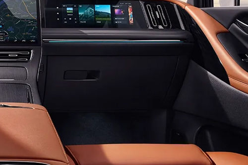 GAC E9 Glove Box