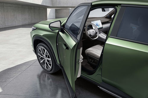 GAC GS7 Driver's Side View Door Open