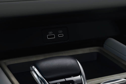 Power Accessories Outlet View of Chery Arrizo 8