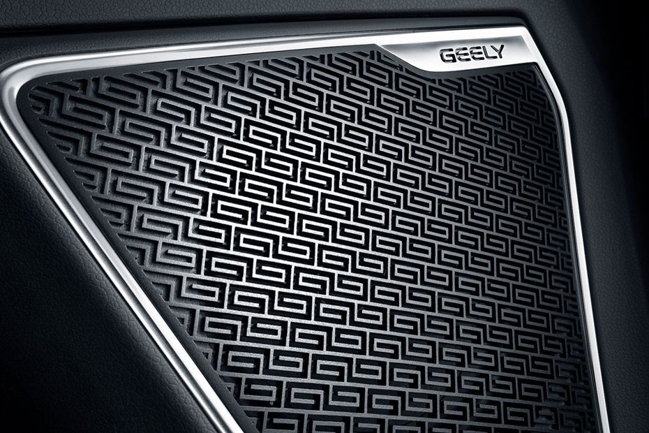 Speakers View of Geely Emgrand X7 Sport