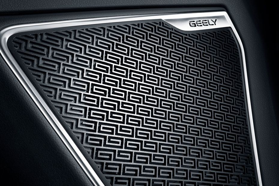 Speakers View of Geely Emgrand X7 Sport