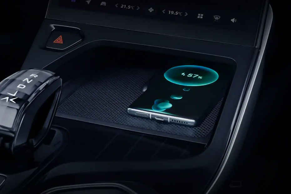 Power Accessories Outlet View of Geely Starray