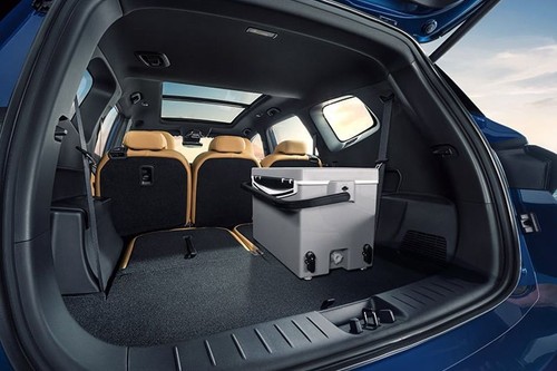 Folding Seats of Geely Okavango