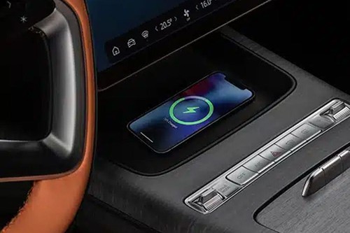 Power Accessories Outlet View of Geely Preface