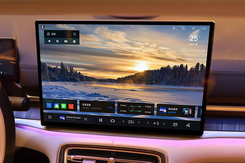 Stereo View of Galaxy A7 EM-i PHEV