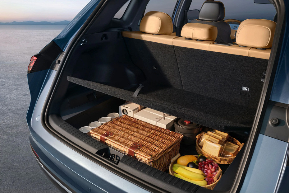 Storage Closer View of Geely EX5 EM-i