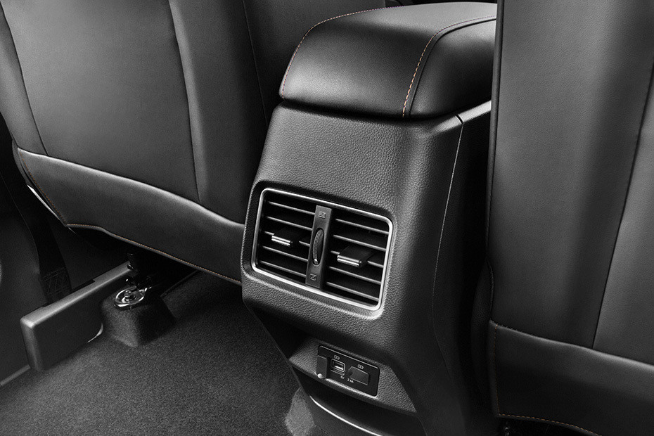 JS4 Rear AC Controls