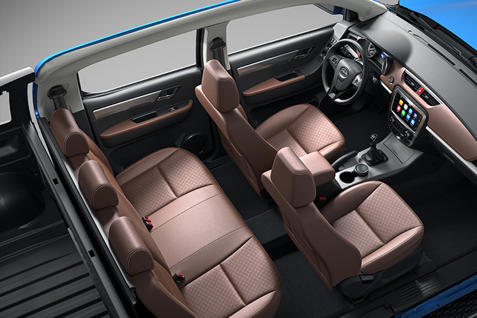 JAC T8 Front And Rear Seats Together