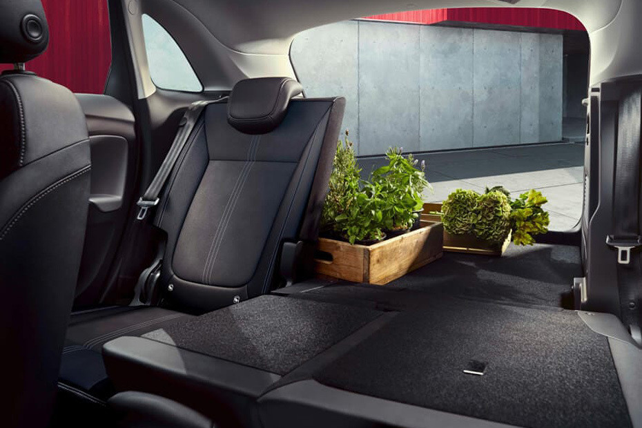 Folding Seats of Opel Crossland