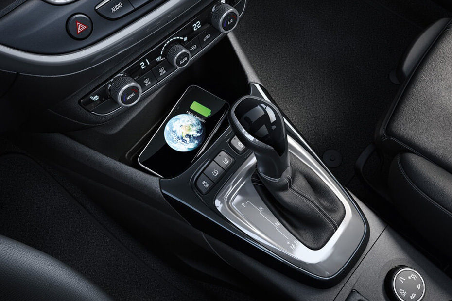 Power Accessories Outlet View of Opel Crossland