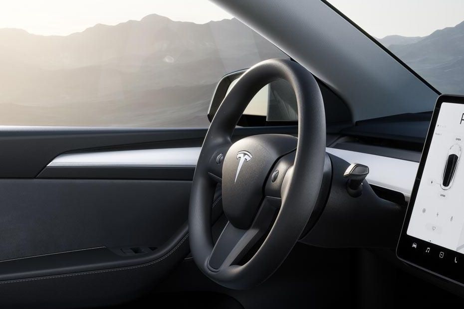 Model Y (2024-2025) Courtesy Lamps