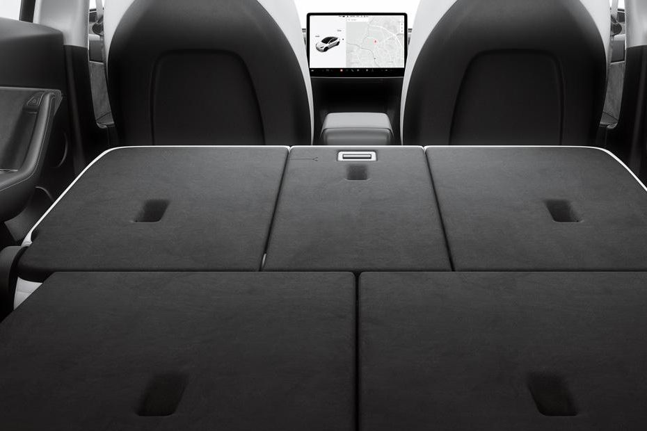 Folding Seats of Tesla Model Y (2024-2025)