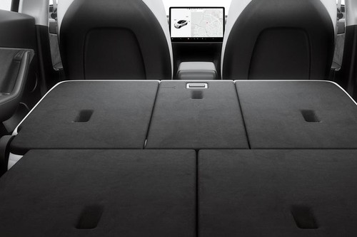 Folding Seats of Tesla Model Y (2024-2025)
