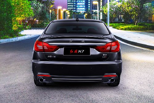 Full Rear View of Hongqi H7