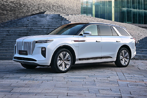 Hongqi E-HS9 Front Side View