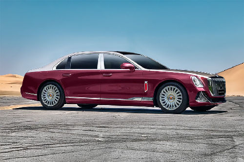 Hongqi Guoya Front Cross Side View