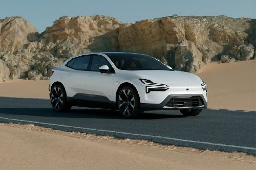 Polestar 4 Front Medium View