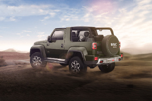 Rear Cross Side View of BAIC BJ40 SE