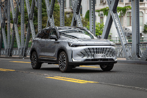 BAIC X7 Front Medium View