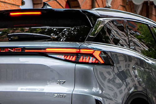 X7 Tail light