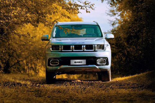 Full Front View of BJ60